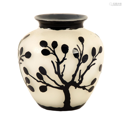 Steuben Mirror Black Over Alabaster Vase