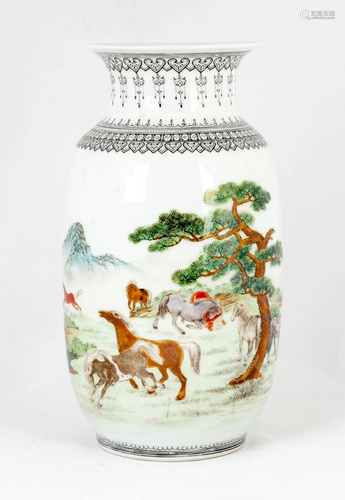 Chinese Decorated Porcelain Vase