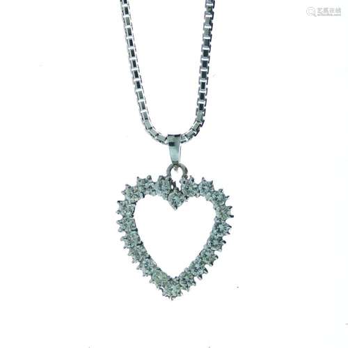 Diamond set heart pendant, in white metal stamped '18k', the twenty brilliant cuts totalling