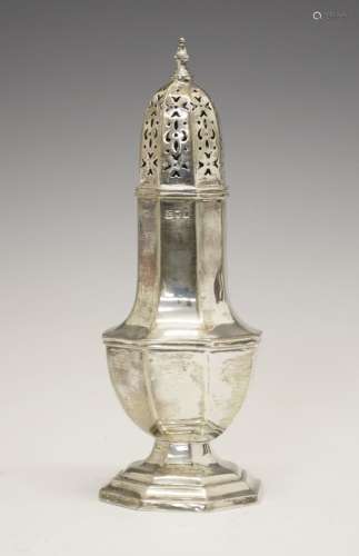 Edward VII silver sugar caster or sifter, of octagonally faceted form, London 1901, sponsor Robert