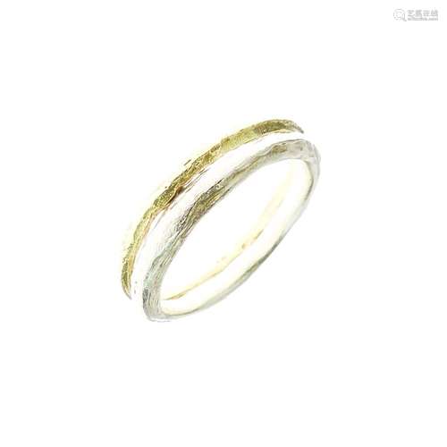 Diana Porter, - 18ct textured ring; with another in 9ct white gold, size L and J respectively; 1.