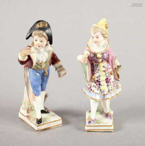 ZWEI HARLEKINFIGUREN, polychrom bemalt, Goldstaffage, H 10,5, besch., eine Figur rest.,