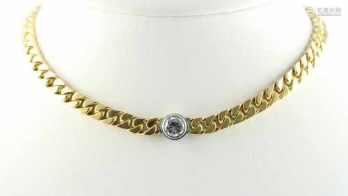 COLLIER, 750/ooo Gelbgold, Flachpanzer, Brillantsolitär von ca. 1,7 ct., w - p, L 39, 93,8g