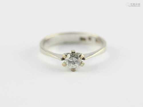 SOLITÄRRING, 585/ooo Weißgold, besetzt mit einem Brillantsolitär von ca. 0,25 ct., RG 57, 2,5g