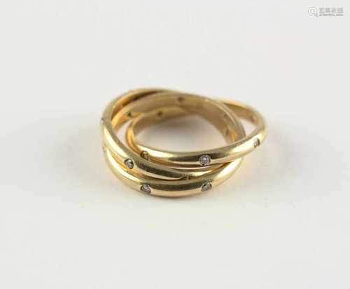 TRINITY-RING, 585/ooo Gelbgold, besetzt mit kleinen Diamanten von zusammen ca. 0,21 ct., RG 50, 6,