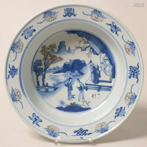 Grand plat creux rond en porcelaine bleue et blanc…