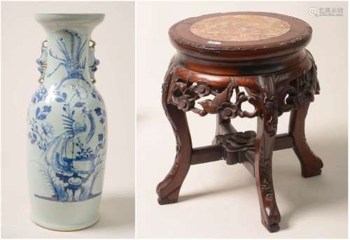 Grand vase en porcelaine bleue et blanche de Chine…