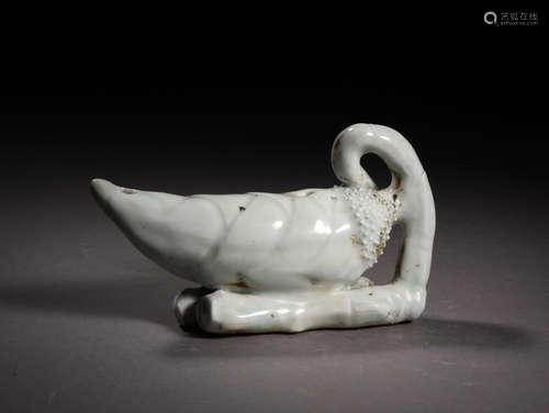 A Chinese Bamboo Shoot Shape Porcelain Water Dropper