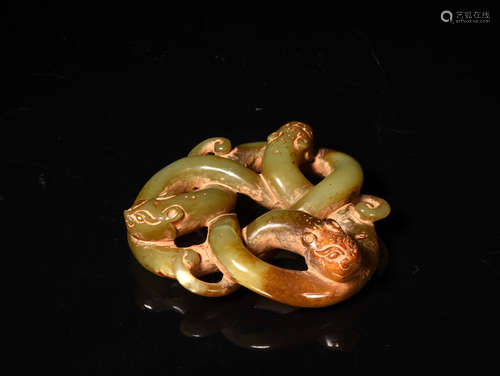 A Chinese Dargon Pattern Jade Pendant