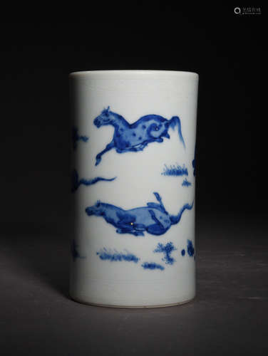 A Chinese Blue and White Porcelain Brush Pot