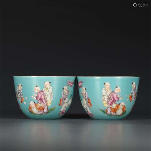 A Pair of Chinese Green Ground Famille Rose Porcelain Cups