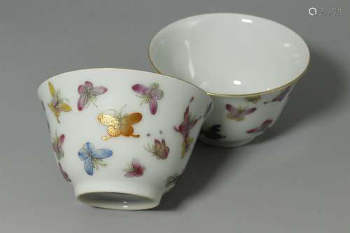 A Pair of Chinese Famille Rose Ceramic Cups