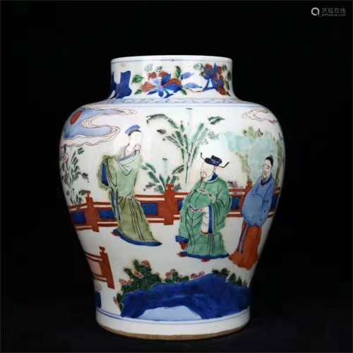 A Chinese Multicolored Porcelain Tank