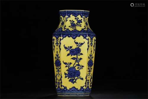 A Chinese Yellow Glazed Blue and White Porcelain Squared Vase