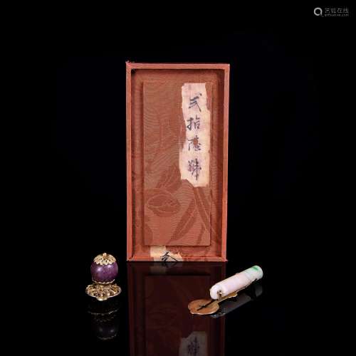 A Set of Chinese Ruby Hat Stand and Jadeite Arrow Tube