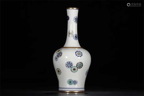 A Chinese Famille Rose Porcelain Vase