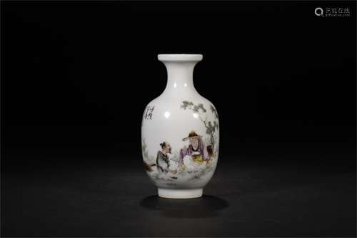 A Chinese Famille Rose Porcelain Vase