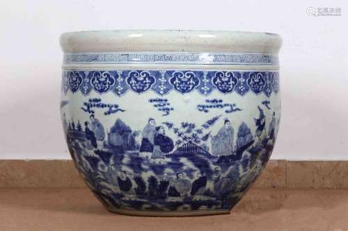 A Chinese Blue and White Porcelain Tank