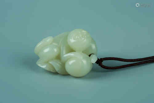 A Chinese Jade Monkey Pendant