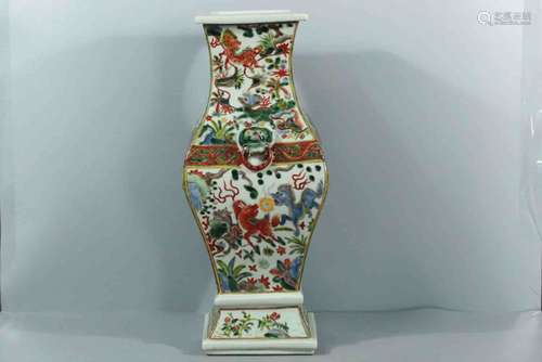 A Chinese Multicolored Porcelain Squared Vase