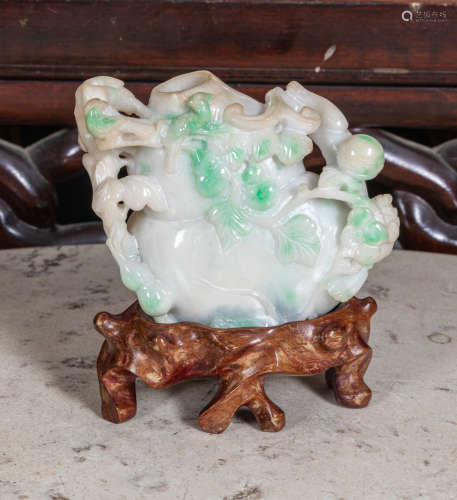 Chinese carved jade jadeite vase