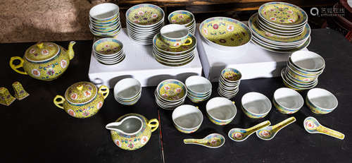 A Large Set of Chinese Export Enameled Porcelain Ware