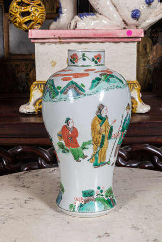 Chinese KangXi style Wucai Porcelain vase