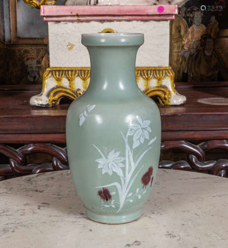 Chinese export Porcelain vase