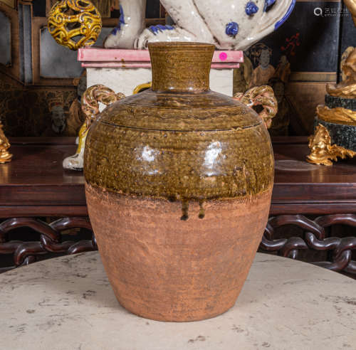 Chinese Han style glazed Porcelain vase