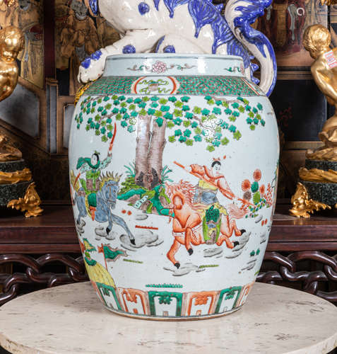 Chinese large Wucai Porcelain Jar