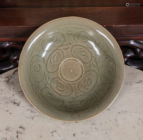 Chinese Yaozhou stoneware dish