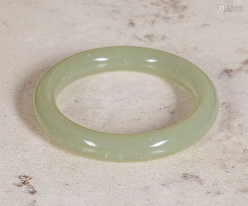 Chinese carved jade bangle