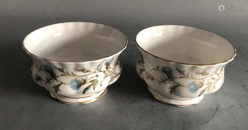 Royal Albert Bone China famille rose Gold penh cup for 2