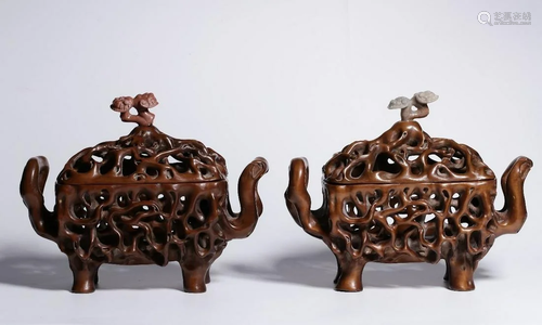 A PAIR OF CHINESE INLAID SOAPSTONE BOXWO…