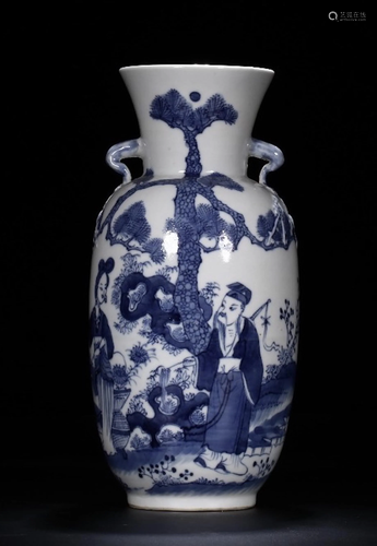 A CHINESE BLUE AND WHITE TWIN-HANDLED VASE …