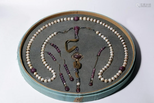 A CHINESE PEARL COURT NECKLACE(108 BEAD…