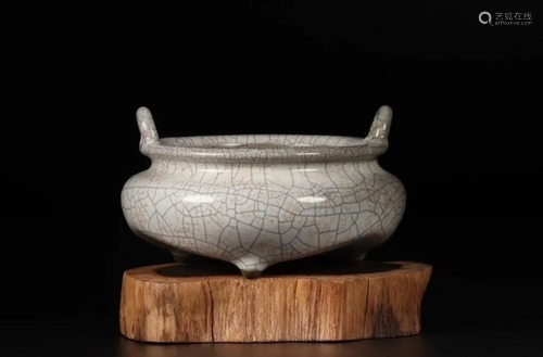 A CHINESE GE WARE CENSER, SONG DYNASTY