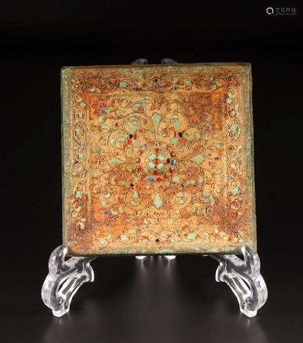 A CHINESE INLAID GEMSTONE ARCHAIC BRON…