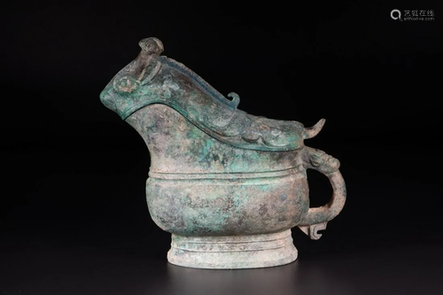 A CHINESE ARCHAIC BRONZE WINE VESSEL(GON…