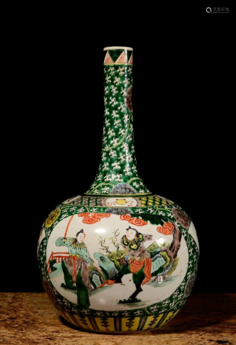 A CHINESE FAMILE ROSE VASE BOTTLE VASE,QIN…