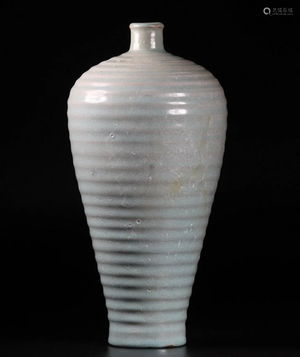 A CHINESE RU-TYPE MEI PING(VASE), SONG DYN…