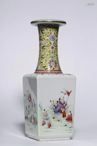 A CHINESE FAMILLE ROSE VASE WITH QIANLONG…