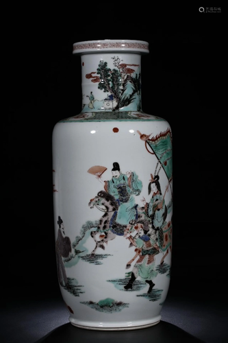 A LARGE CHINESE FAMILLE VERTE ROULEAU VASE…