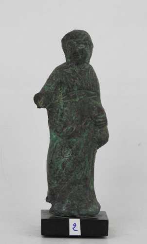 Une statuette de divinité féminine romaine en bron…