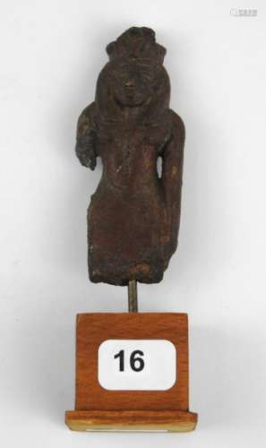 Rare statuette de REINE en bronze, coiffée d’une c…