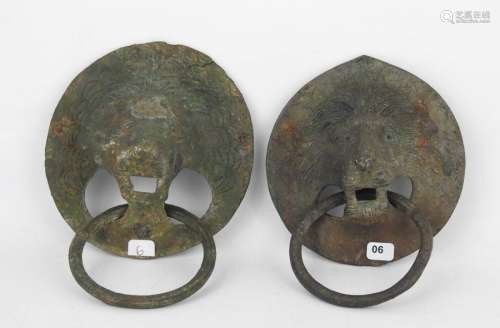 Paire de poignées de cercueil romain en bronze fig…