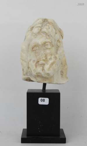 Tête en marbre représentant Jupiter; Hauteur :12cm…
