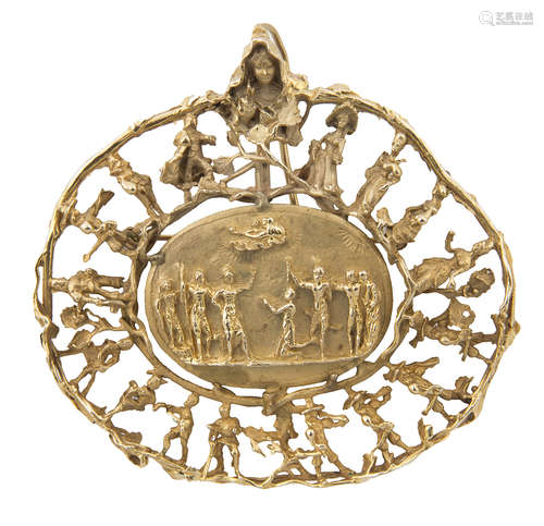 LATE 20TH CENTURY ERIC DE KOLB 14K GOLD ALLEGORICAL SCENE PENDANT BROOCH