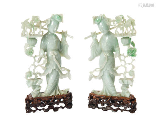 A PAIR OF CHINESE JADE CARVINGS, CIRCA 1910