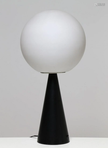 MANIFATTURA ITALIANA Table lamp.